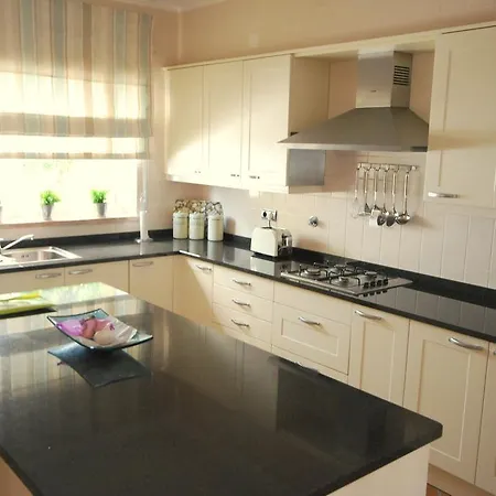 Ferienhaus Charming Townhouse Praia D'el Rey *